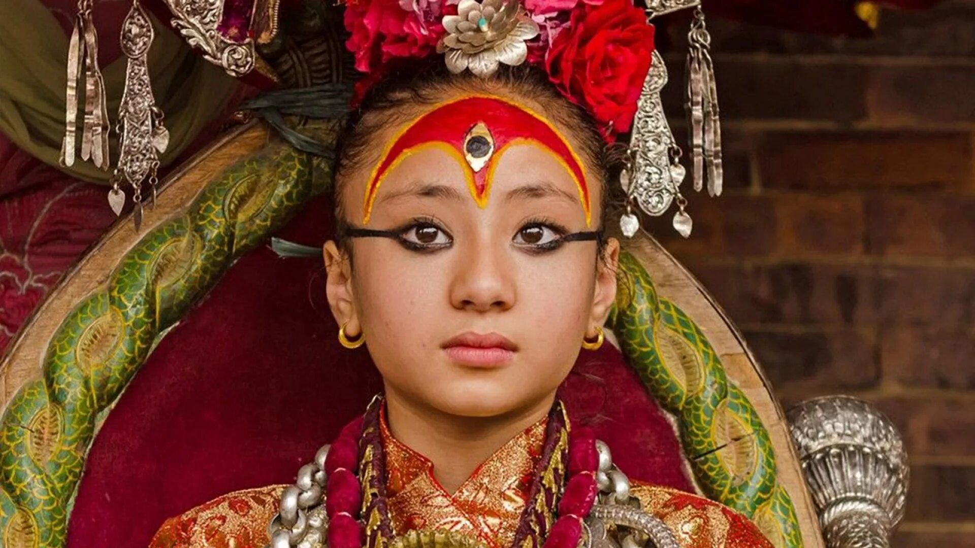 Принцесса непала. Кумари Деви. Кумари богиня Непала. Матина Шакья Кумари. Принцесса Кумари Непал.