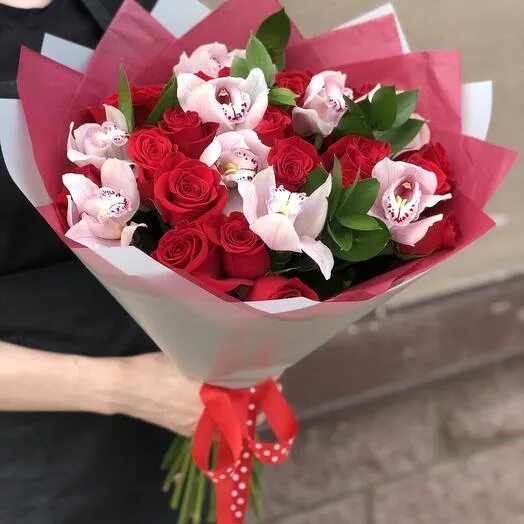 Васин букет. Букет розы красные белые орхидеи. Букет Париж. Paris Bouquets. Принимаем заказы на букеты к 14 февраля.