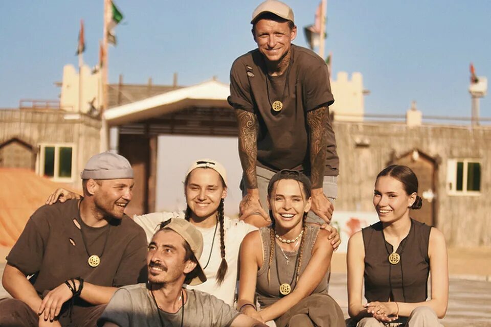 Серго выжить в дубае. Ходжаева дубай. Дубай абу даби пляж. Выдить в дубае. Выдить в дубае.