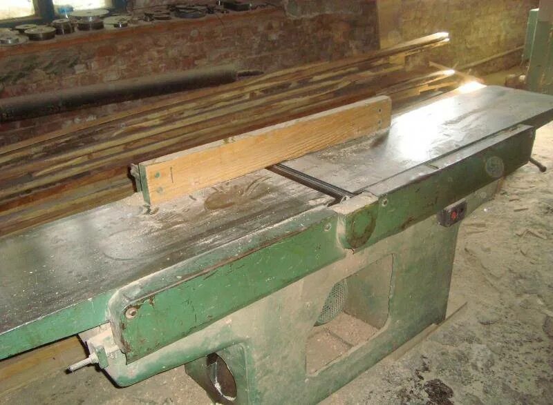 Стационарный фуганок. Стационарный фуганок. Фуганок патриот ww160. Фуганок из электрорубанка ребир. Фуговальный станок warrior.