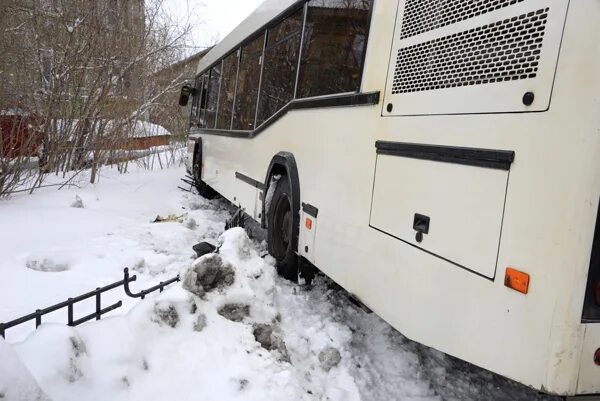 Автобусы Салехард. Понос в салехардском автобусе.