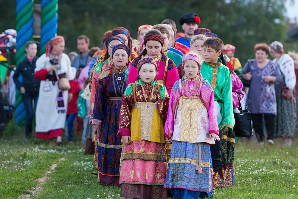 Усть цильма на 10 дней. Праздник Коми Усть Цилемская горка. Село Усть-Цильма Республика Коми. Горка Усть-Цильма. Село Усть Цильма Коми.