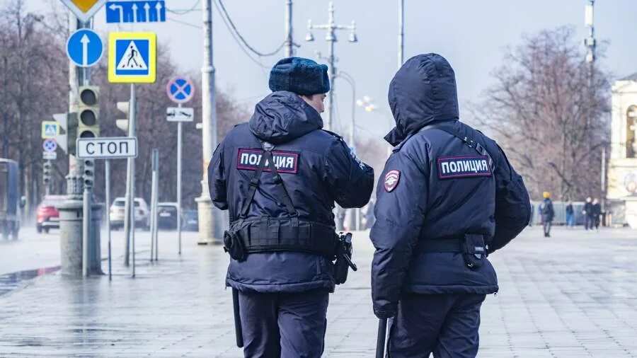 Перестрелка на заводе. Фото милиционера 27 лет. Задержали курьера в москве. 27 февраля полиция схватила желябова укажите имя. 27 февраля полиция схватила желябова укажите имя.