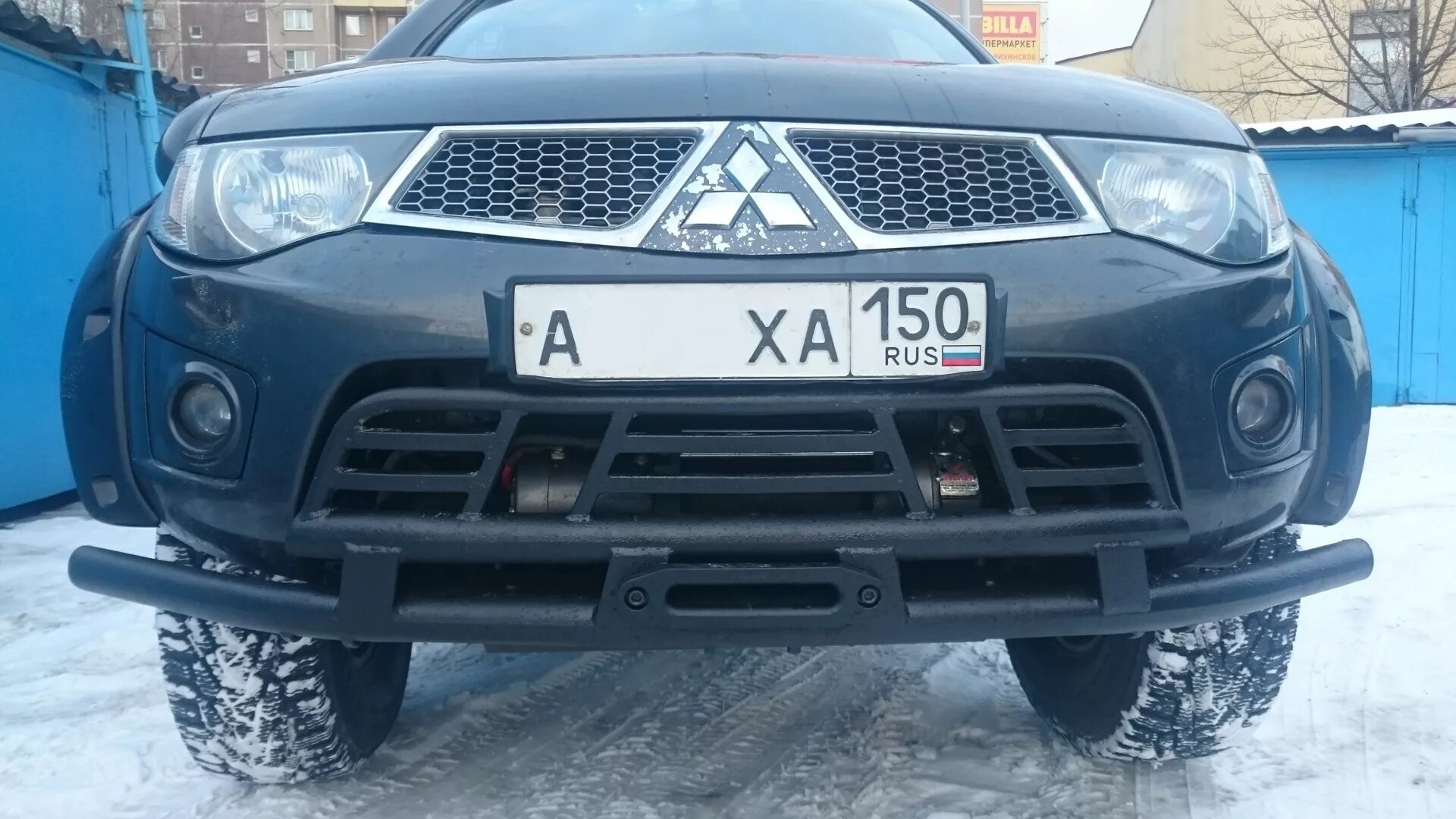 Бампера mitsubishi l200. Бампер передний силовой Митсубиси л200. Защита переднего бампера Митсубиси л200. Лебедка на Митсубиси л200. Силовой бампер л200 ATB.