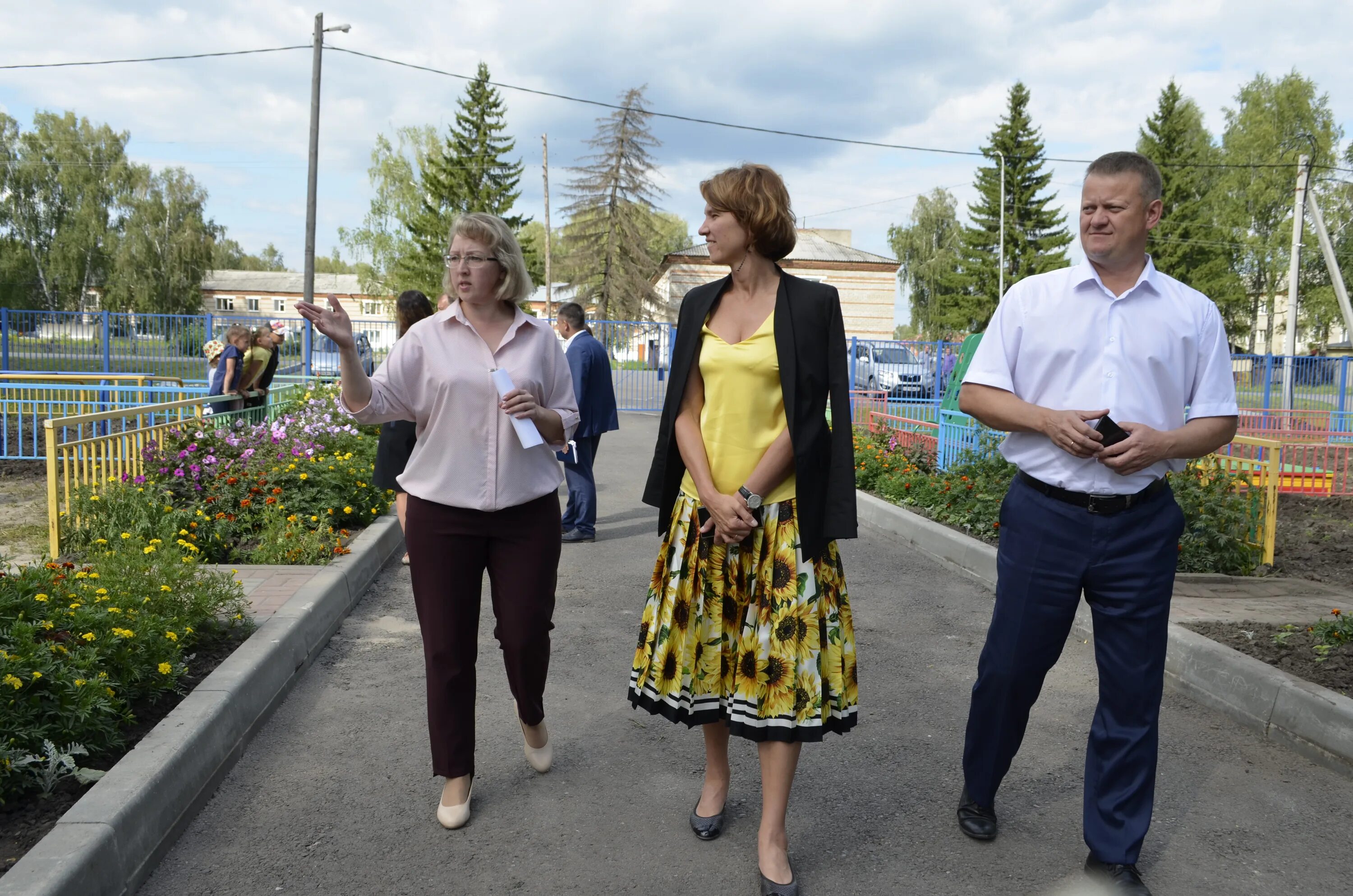 Сельский андрей константинович заместитель министра спорта. Первый зам министра сельского хозяйства. Сельский зам министра. Сельский зам министра. Лут оксана николаевна минсельхоз.