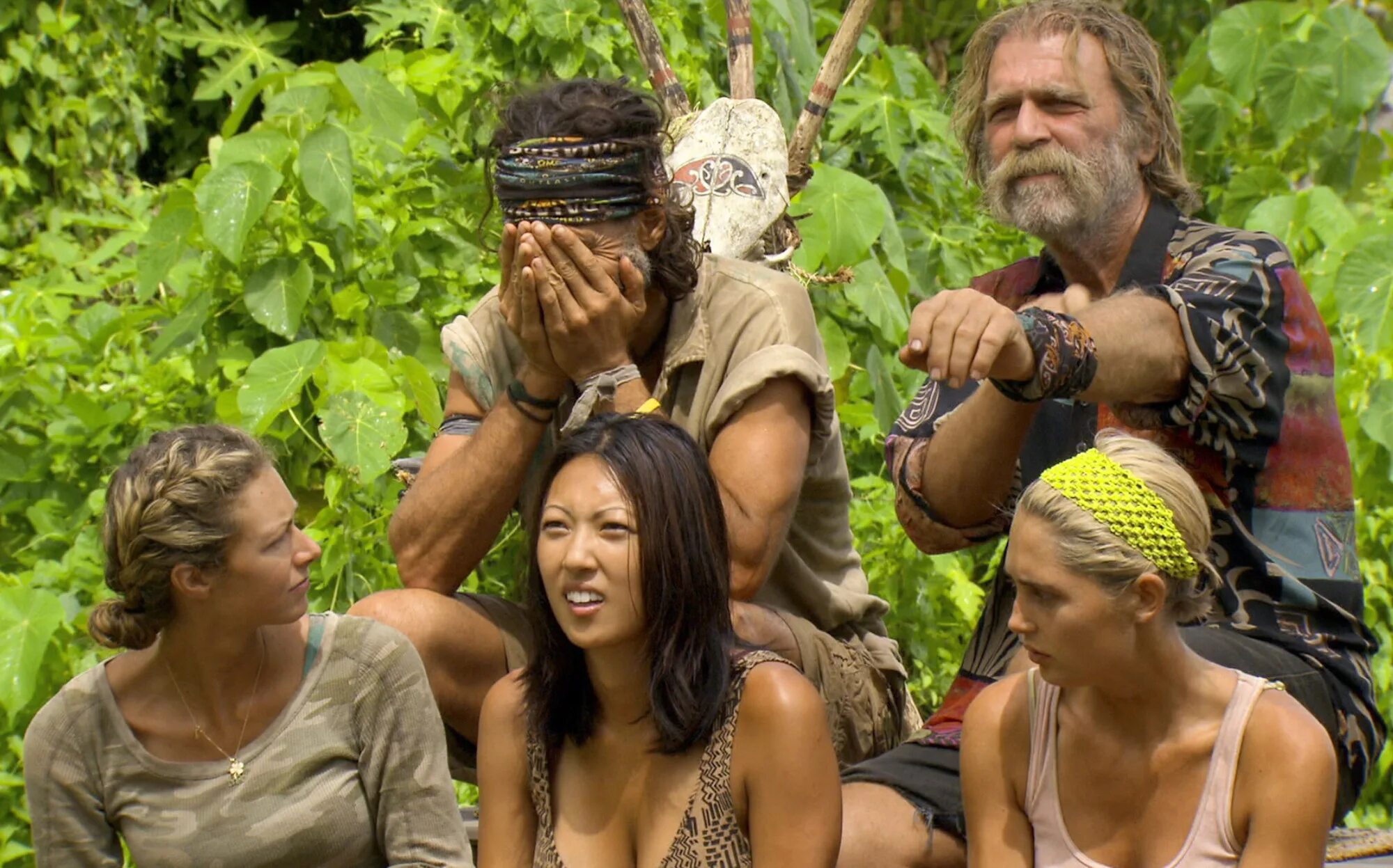 Survivor die. Survivor 2012. дестини чайлдерс survivor. последний герой забытые в раю. survivor tbz.