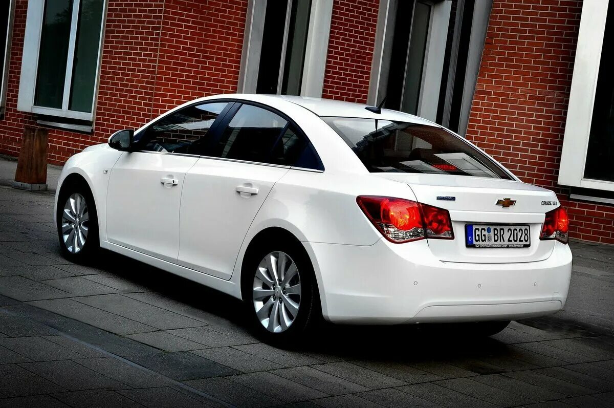 Автомобиль типа седан. Chevrolet Cruze 2012. Chevrolet Cruze 2012 седан. Chevrolet Cruze i 2012. Шевроле Cruze 2012.