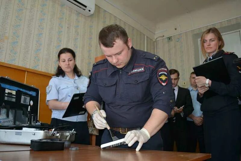 Как стать следователем полиции