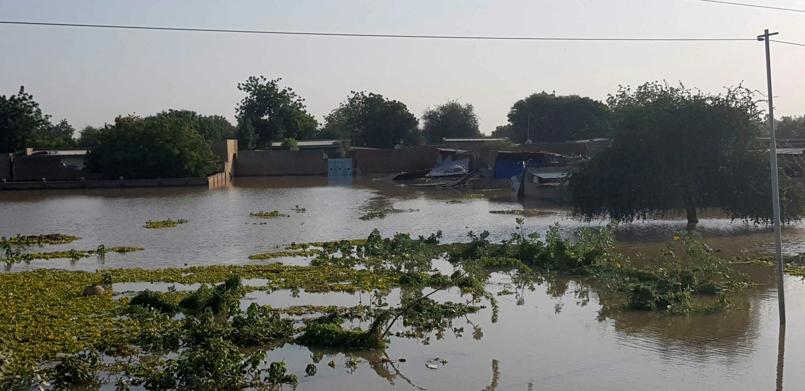 Наводнение. Наводнение в Чаде. Чрезвычайная ситуация наводнение. Наводнение из за дождей.