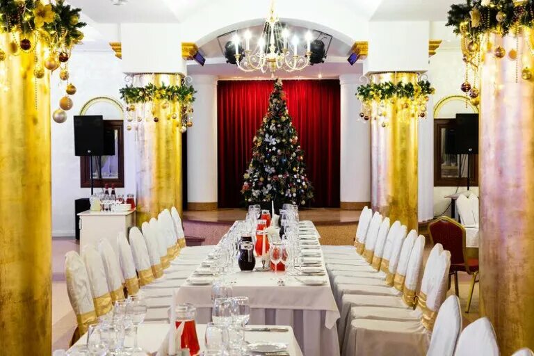 Ресторан российская улица. Satrapezo ресторан на мичуринском проспекте. Чарушин киров ресторан. Москва улица большая дмитровка ресторан. Кафе вишневый сад.