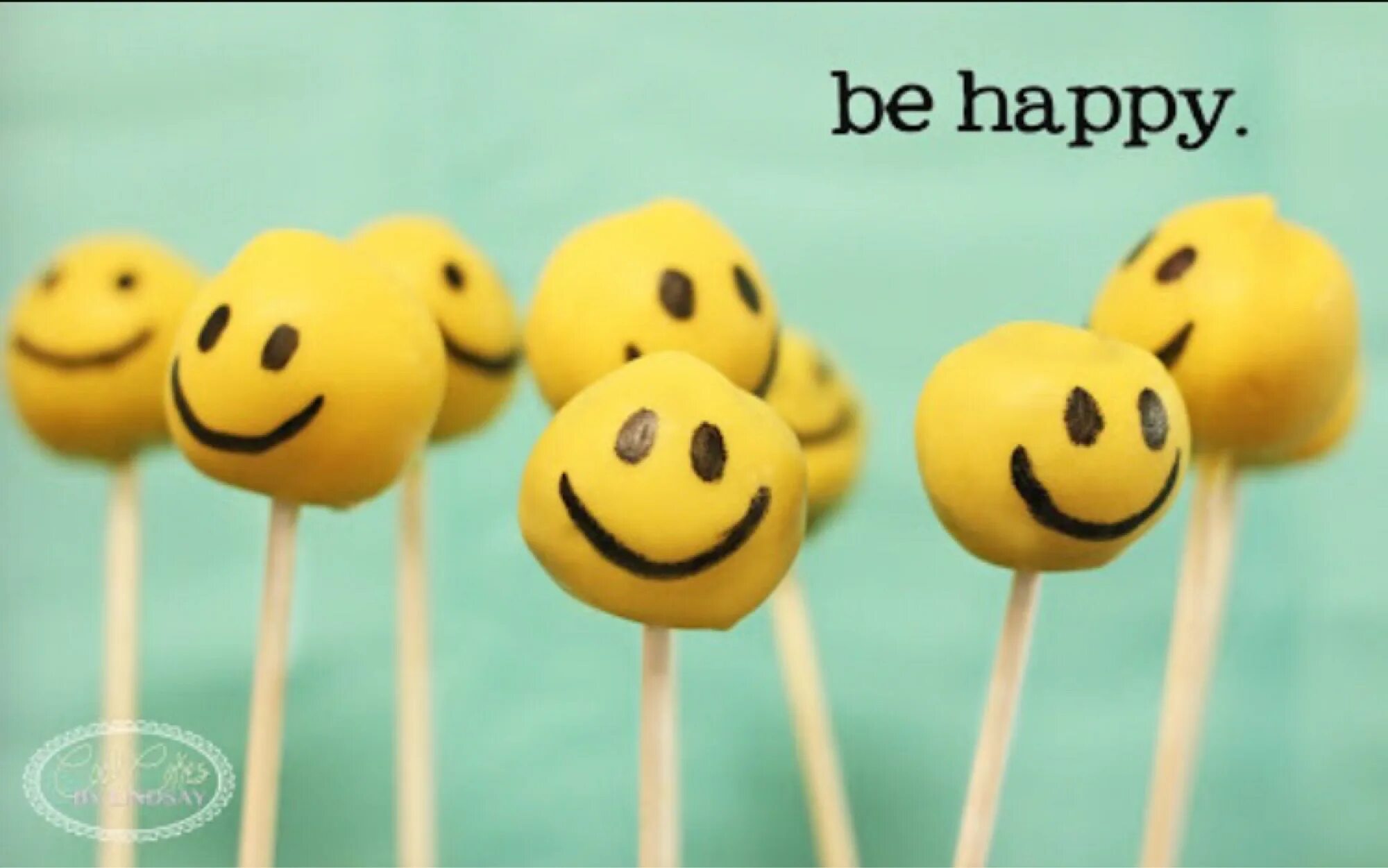 Be happy and smile. Happy заставка. обои be happy. happy face обои. картинки be happy на рабочий стол.