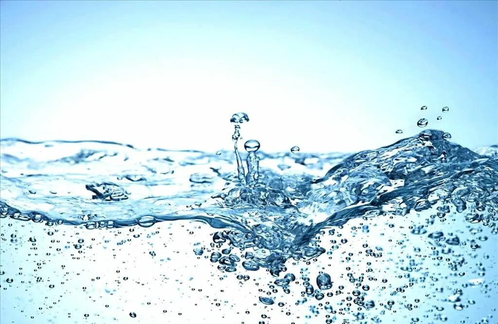 Importance of water. Вода картинки. Чистая вода. Вода из бутылки в стакан. Необычная вода.