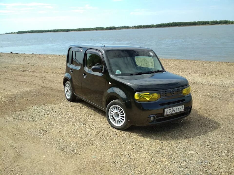 Ниссан куба отзывы. Ниссан куб 2013. Ниссан куб 2012 года. Nissan Cube z12 левый руль. Nissan Cube z12 2010.