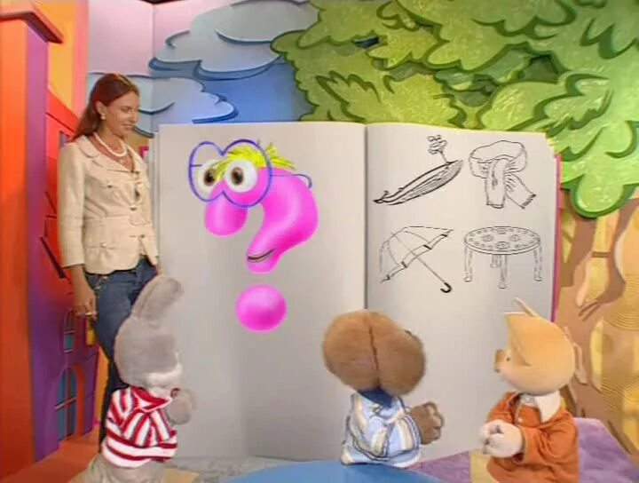 учитель и ученик за компьютером. лицо 7 летнего мальчика.