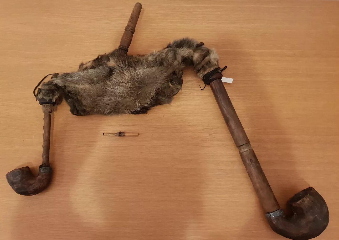 музыкальный инструмент дуда. венгерская дуда. дуда дуда дуда дуда дудкдщв. дуда белорусская волынка. дуда волынка музыкальный инструмент.