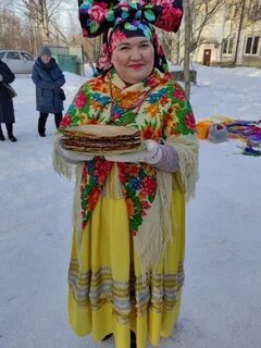 Масленица разрумяными блинами