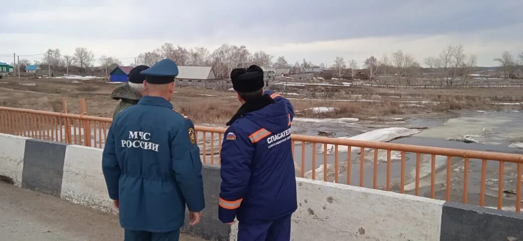 Паводок МЧС. МЧС России наводнение. Паводок Новосибирск. Подготовка к паводку.