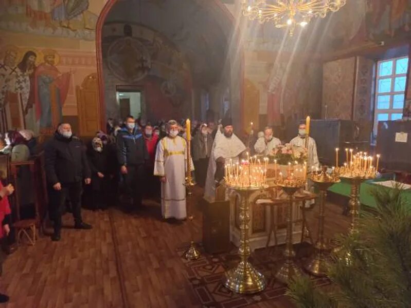 Свято-троицкий серафимо-дивеевский женский монастырь купель. Днесь вод освящается естество. Крещение господне слайд. Днесь вод освящается естество. Днесь вод освящается естество.