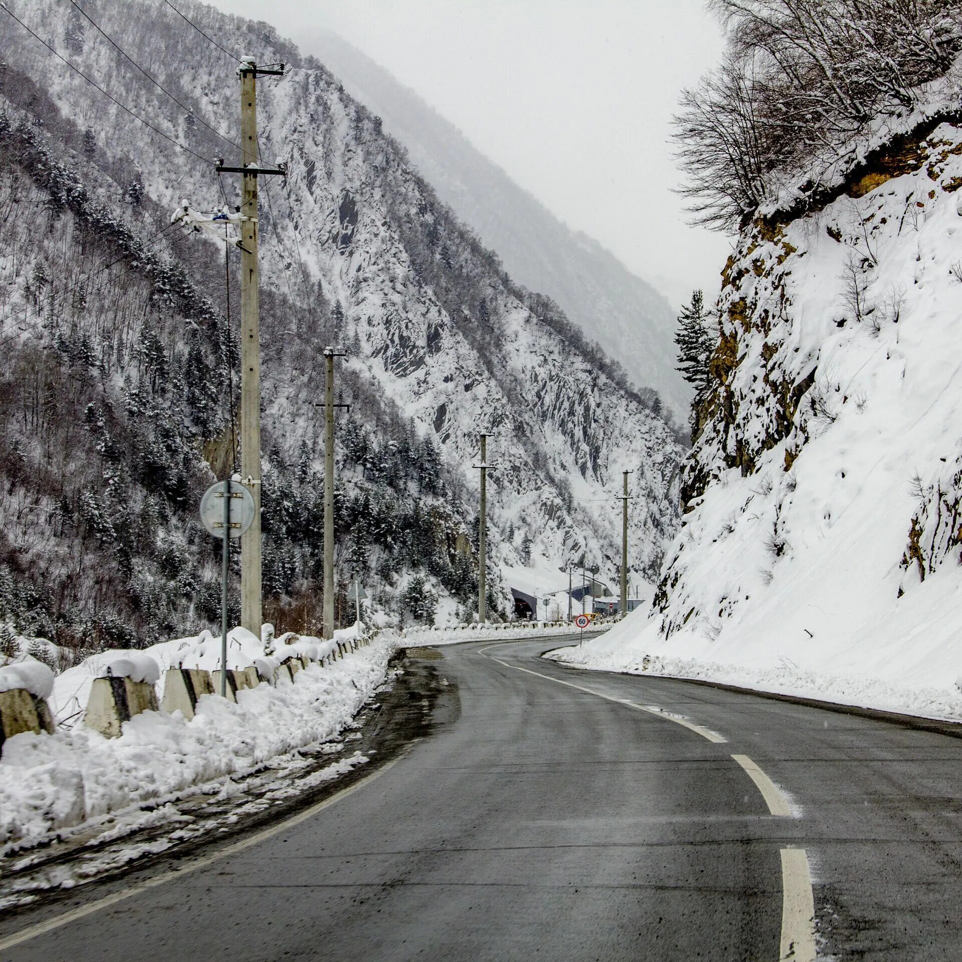 Транскам. Дорога с северной осетии в южную осетию. Транскам южная осетия. Транскавказская магистраль осетия. Транскам.