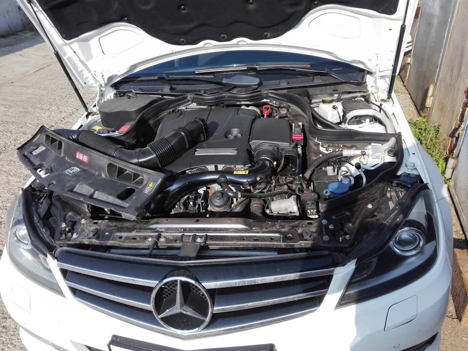204 мотор мерседес. Mercedes c63 amg двигатель. Mercedes m156 двигатель. Мерседес 204 моторы. Двигатель c63 amg.