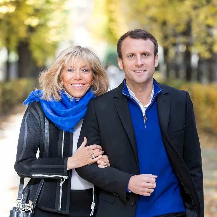 Макрон Эммануэль с женой. Брижит Макрон. Жена президента Франции Макрона разница в возрасте.