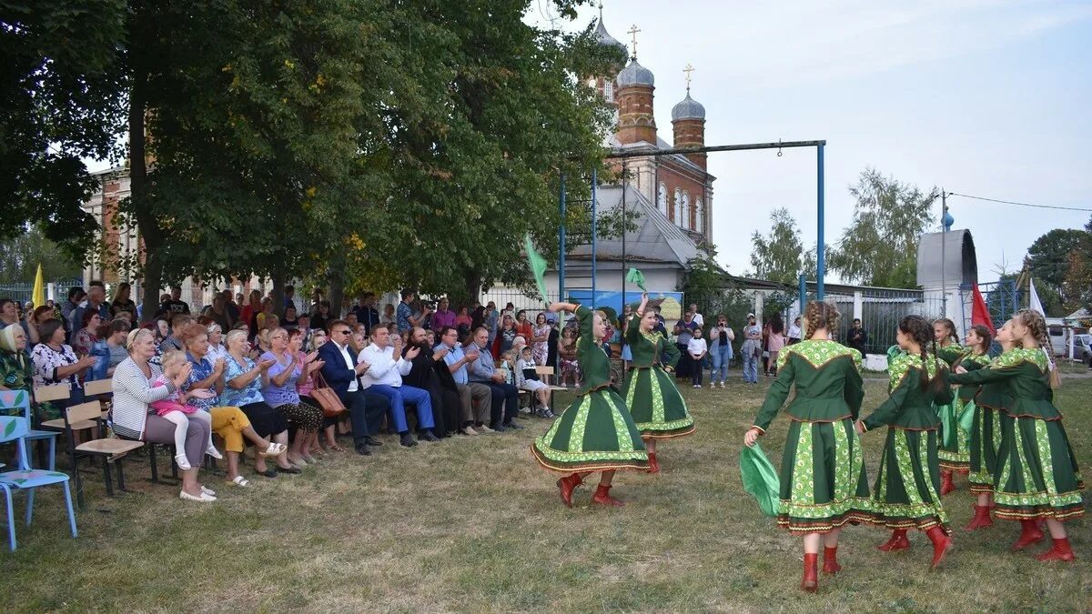 Стрелецкие Выселки Михайловского района. Храм в селе Стрелецкие Выселки. Село Стрелецкие Выселки Михайловский район. Стрелецкие Выселки Михайловского района Рязанской области.