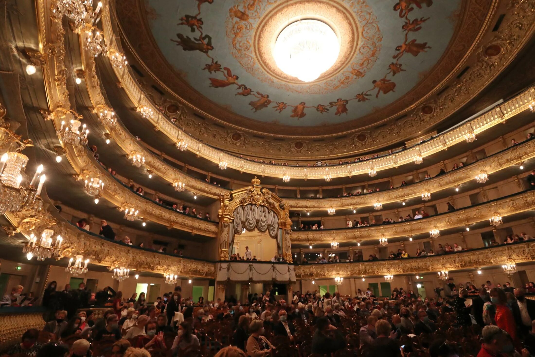 Mariinsky theater. Мариинский театр Санкт-Петербург основная сцена. Мариинский театр Санкт-Петербург историческая сцена. Мариинский театр Санкт-Петербург 2022. Мариинский театр Санкт-Петербург зал.