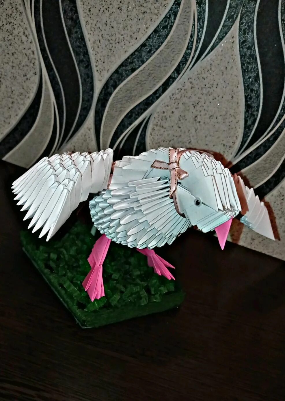 Голубь из модулей. Голубь из модулей оригами. Модульное оригами голубь. Модульное оригами голубь. Голубь из бумажных модулей.
