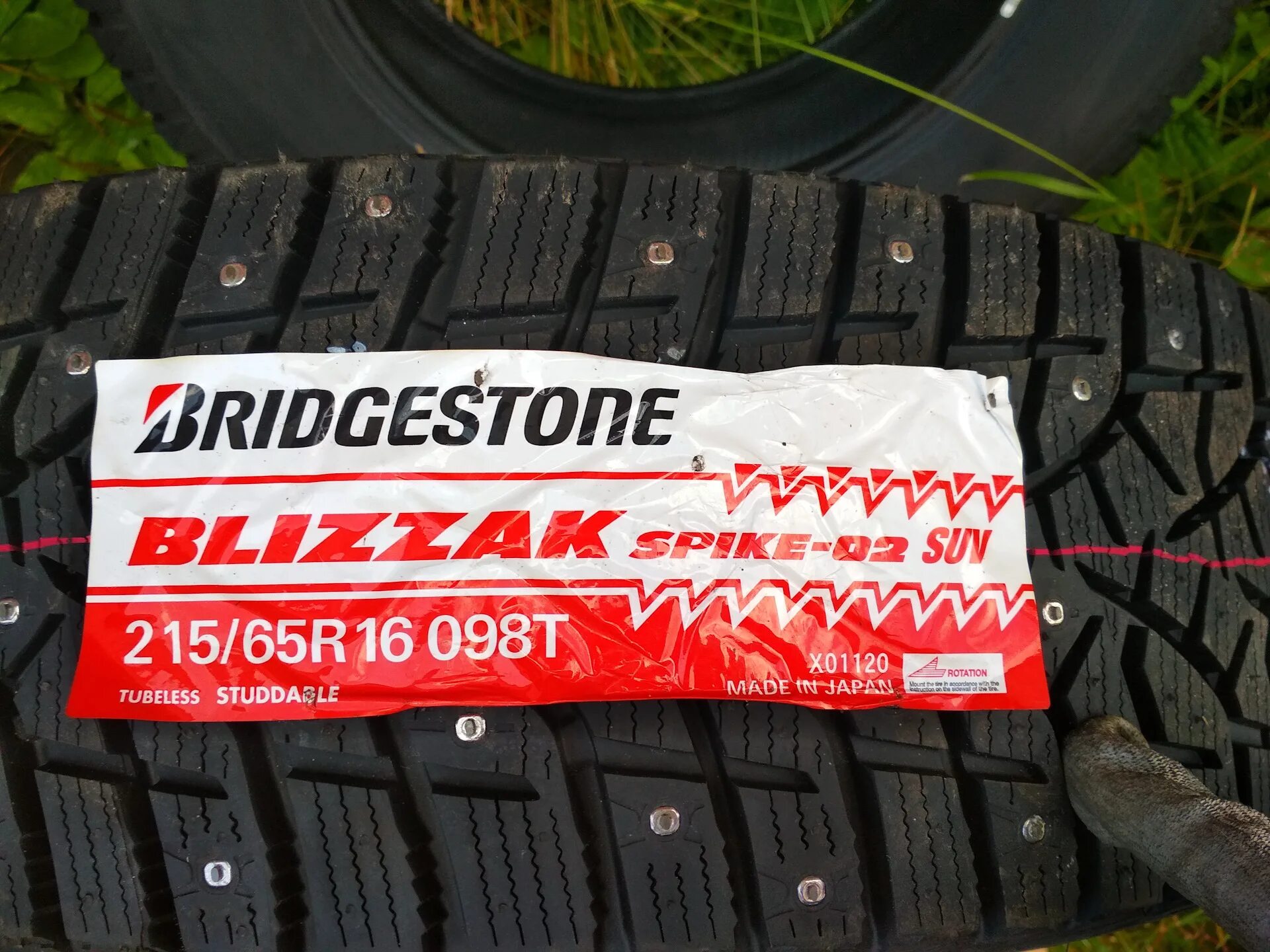 Шины бриджстоун спайк. Bridgestone Blizzak Spike-02. Бриджстоун Спайк 02. Bridgestone Blizzak Spike-02 215/65 r17 103t. Bridgestone 225/60r17 103t XL Blizzak Spike-02 SUV TL (шип.).