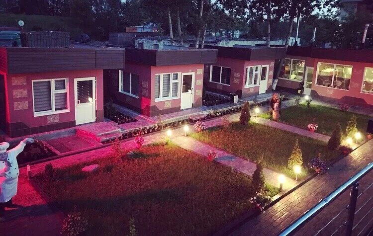 Кафе баку новомосковск. Старый баку одинцово. Старый баку ресторан люблино. Ресторан старый баку москва. Ресторан баку в новомосковске.