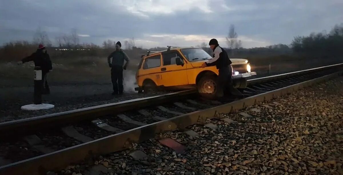 Поезд врезался видео