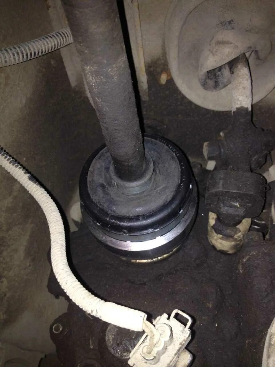 стук в трансмиссии нива. стук в трансмиссии нива. стук в трансмиссии нива. люфты в раздатке нива шевроле. как устранить удары трансмиссии на ниве.