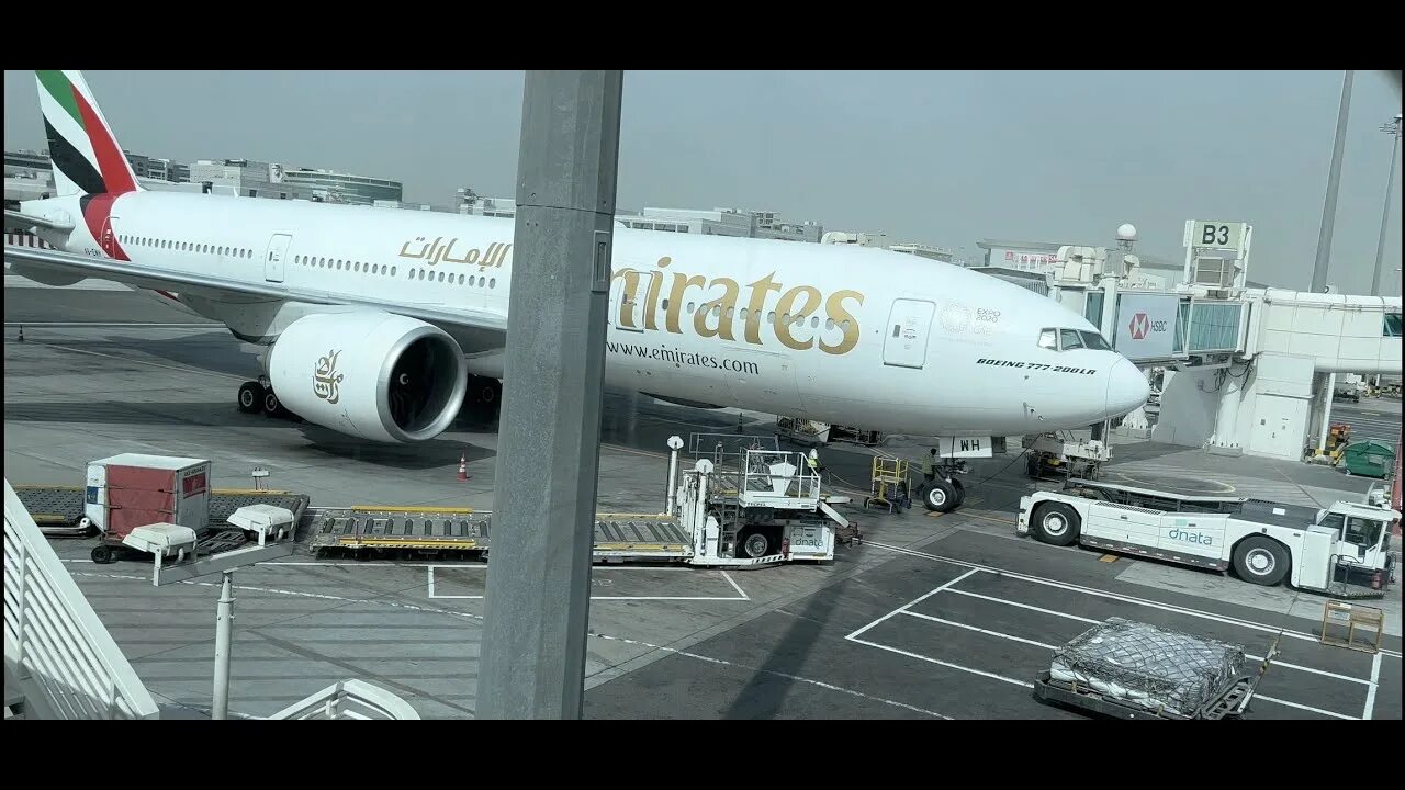 Санкт-петербург дубай самолет. Airbus a380 пулково. Рейс пулково дубай. Спб дубай эмирейтс. Рейс пулково дубай.