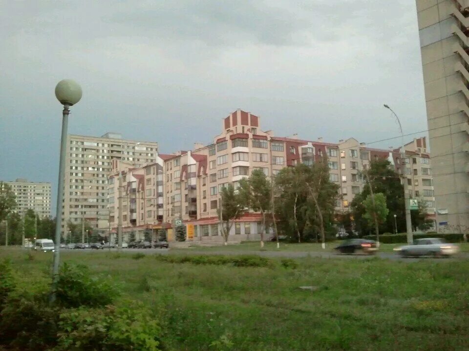 приморский бульвар 15 тольятти. цвет калина 413. ваз 1119 цвет красный. калина г тольятти. калина красная сростки гостиница.