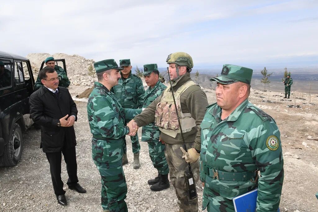 Пограничный азербайджан. Начальник ГПС Азербайджана. Пограничная служба Армении. Глава погранслужбы Армении. Пограничники Азербайджана.