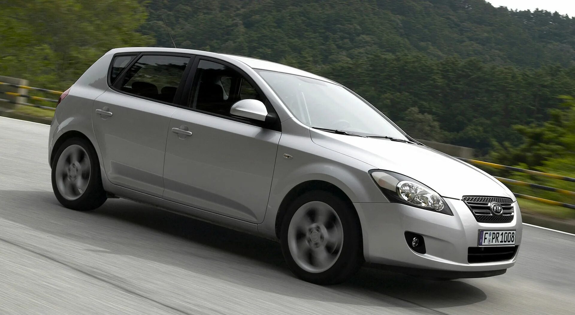 Kia ceed первое поколение. Kia Ceed 1. Kia Ceed 2006. Киа СИД 1 хэтчбек. Киа СИД хэтчбек 1 поколения.