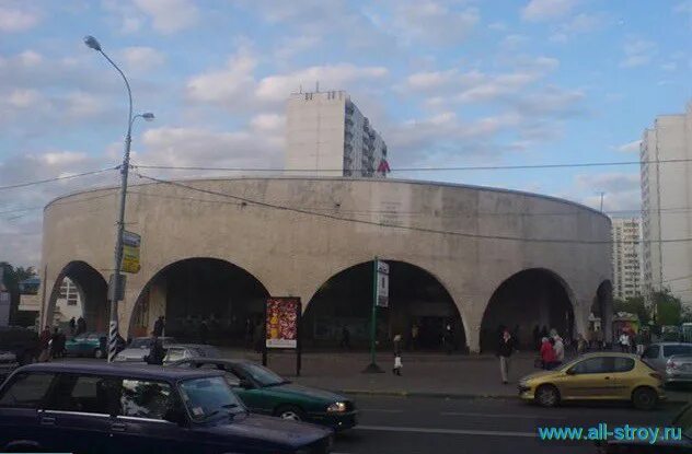 Куплю метро орехово. Станция метро Орехово. Метро Орехово вестибюль. Метро Орехово 1984. Орехово Южный вестибюль.