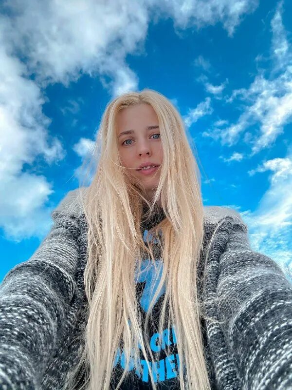 сколько настоящих лет насте кош. блоггер анастасия кош. настя кош 2022. настя кош 2022. анастасия васина кош.