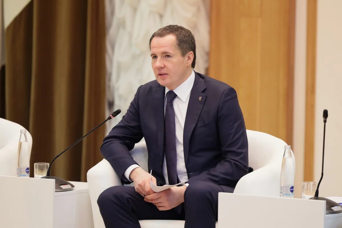 Врио губернатора белгородской области гладков. Губернатор телеграмм. Гладков прямая линия. Губернатор телеграмм. Губернаторы в телеграм.