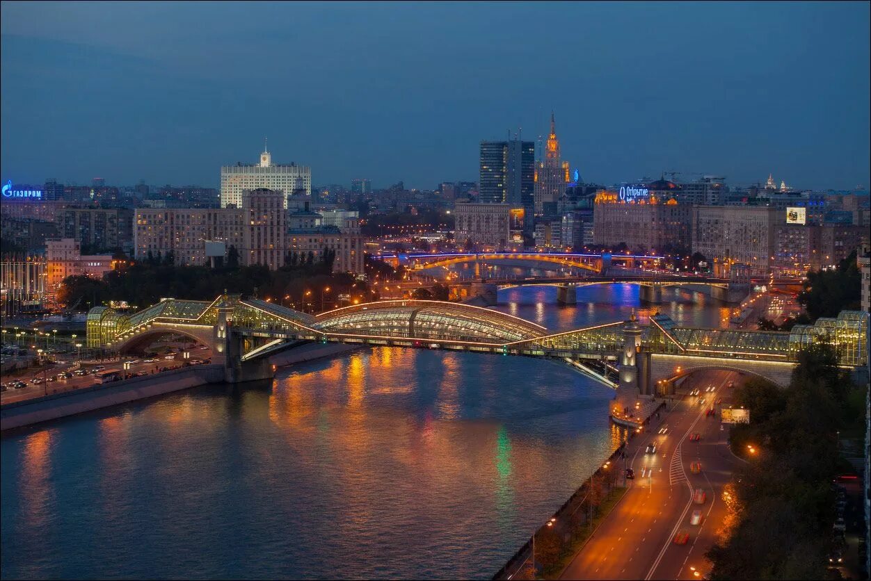 Большая река в москве. Реки Москвы. Москва река в Москве. Москва река фото. Набережная Москва.