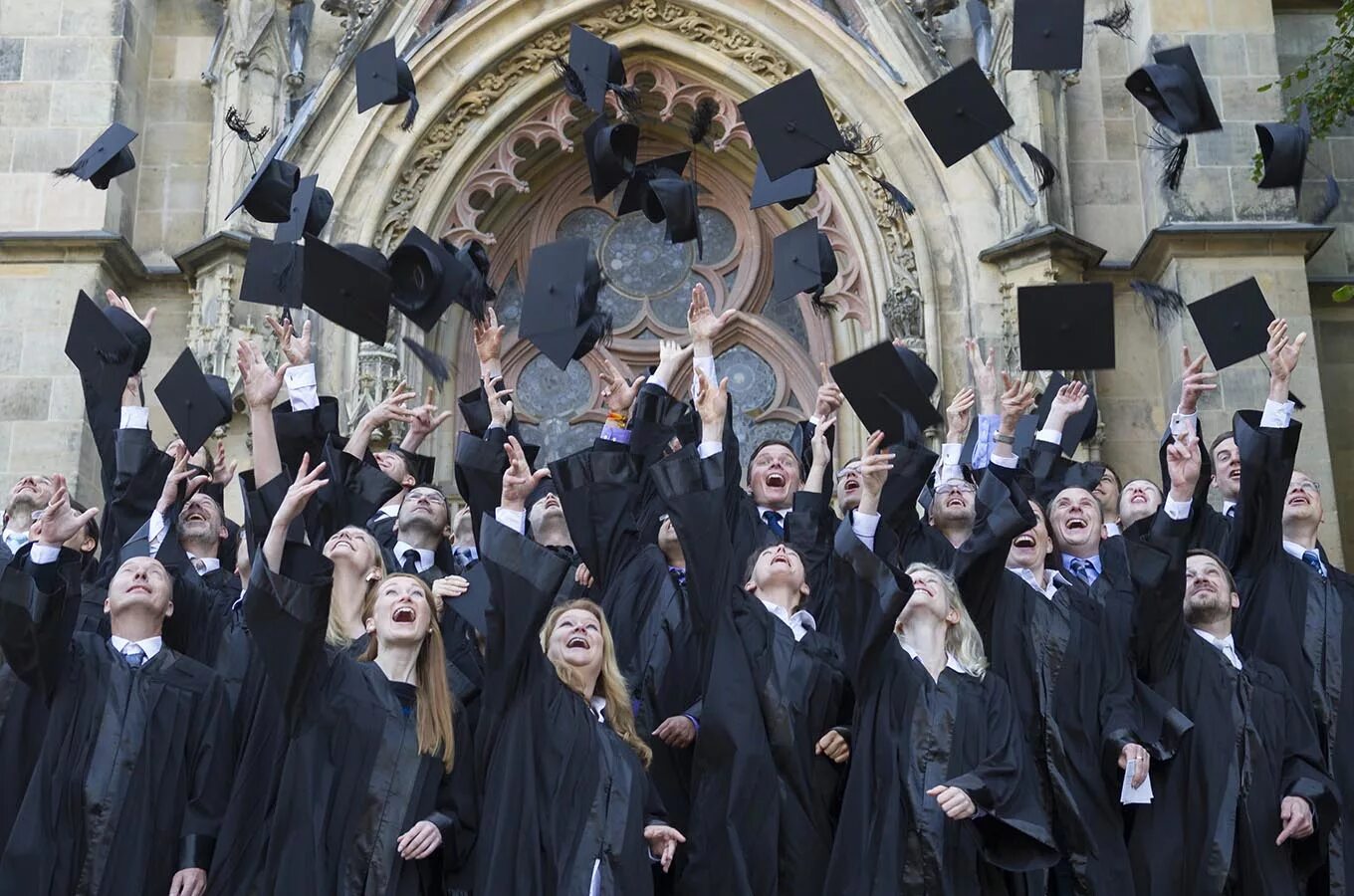 Высшее образование и мва что такое. Mba. mba что это за образование. бизнес выпускной. graduates.