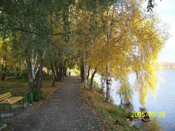 Парк Пушкина Лысьва. Лысьва Пермский край парк. Детский парк Лысьва. Лысьва Пермский край парк Пушкина. Золотой лысьва