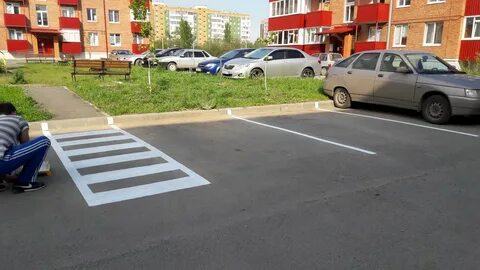 Придомовая территория автостоянка