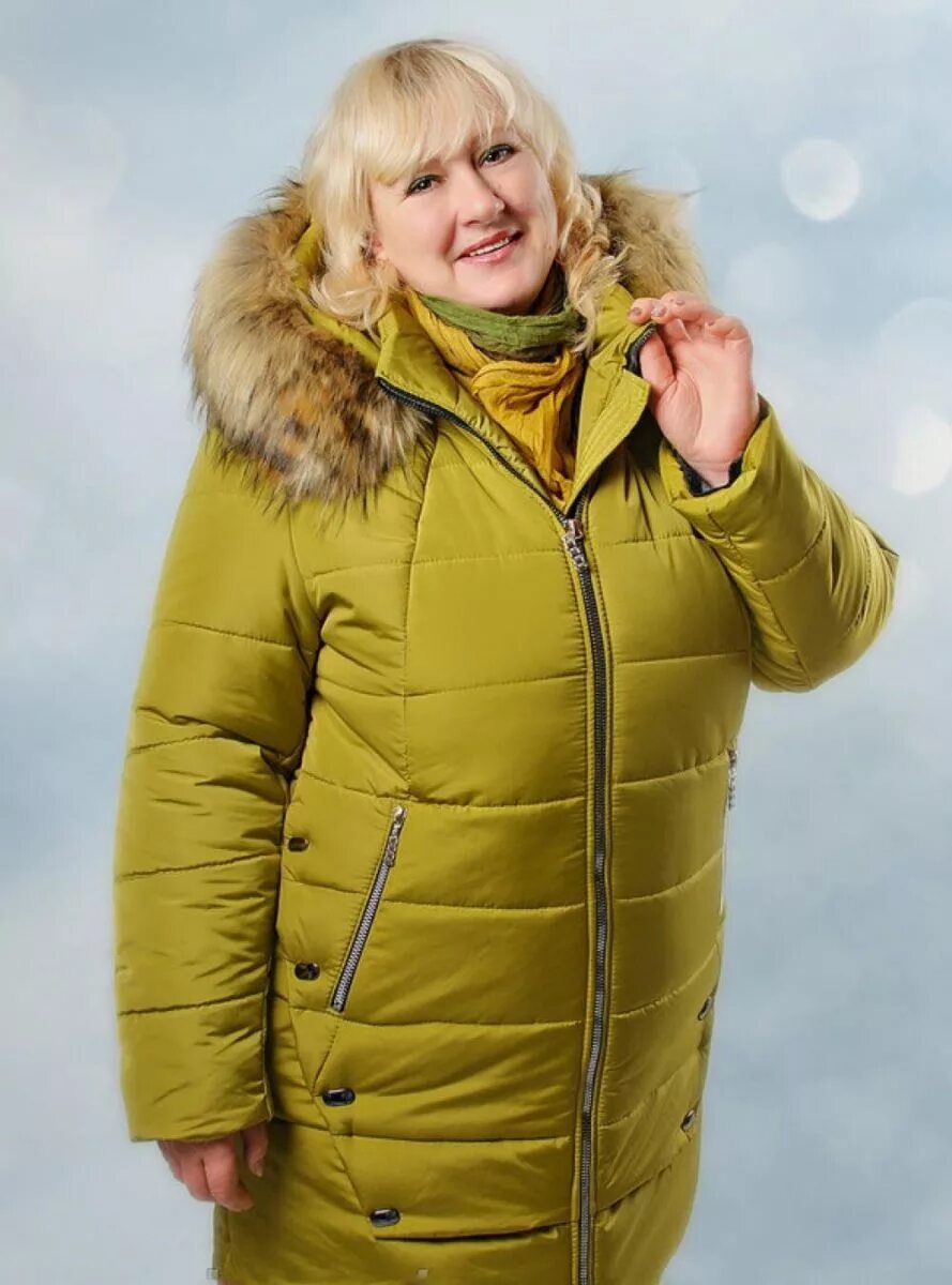 Куртки женские 50 лет. Mishel утепленная куртка 56 размер. Пуховик для женщины 50 лет. Куртки для полных женщин зимние. Женщина в куртке.