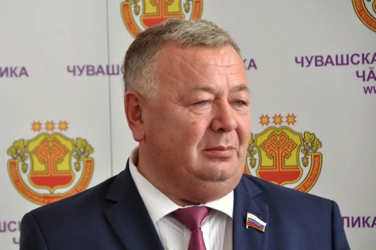 Вадим николаев чувашский бройлер. Вадим николаев сенатор. Сенатор от чувашии владимиров. Сенатор николаев вадим иванович чувашия. Сенатор от чувашии.