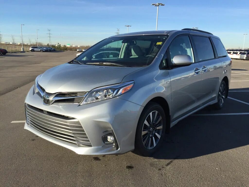 Toyota Sienna 4. Toyota Sienna 2023. Toyota Sienna 2018. Тойота Сиенна 2019. Тойота сена 2024