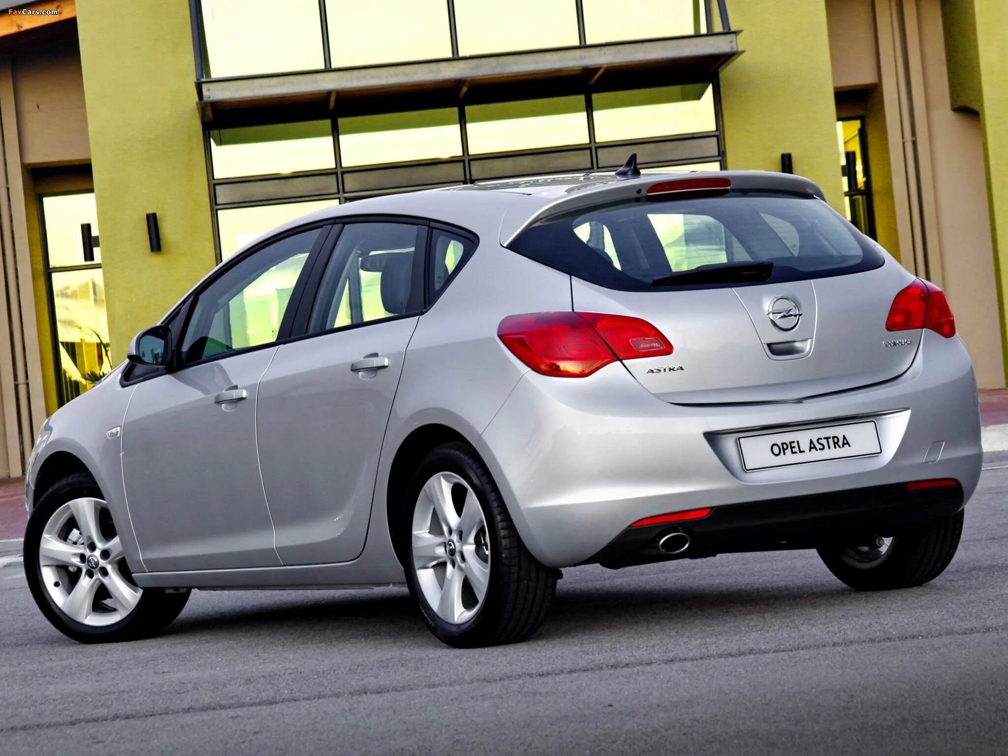 Www opel. Opel Astra j. Opel Astra Hatchback 2010. Opel Astra 2010 хэтчбек.