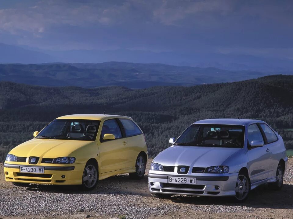 Сеат 2000 года. Сеат Ибица 2000. Seat Cupra 2000. Seat Cordoba 2000. Seat Ibiza Cupra 2000.