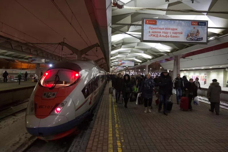 Нижний новгород билеты на сапсан. Ленинградский вокзал Москва Сапсан. Сапсан Нижний Новгород Санкт-Петербург. Московский вокзал Санкт-Петербург Сапсан. Сапсан СПБ Нижний Новгород.