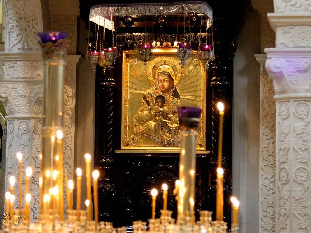чудотворная икона божией матери в зачатьевском монастыре в москве. лавка в зачатьевском монастыре. зачатьевский монастырь иконы чудотворные. зачатьевский монастырь икона. зачатьевский ставропигиальный женский монастырь внутри.